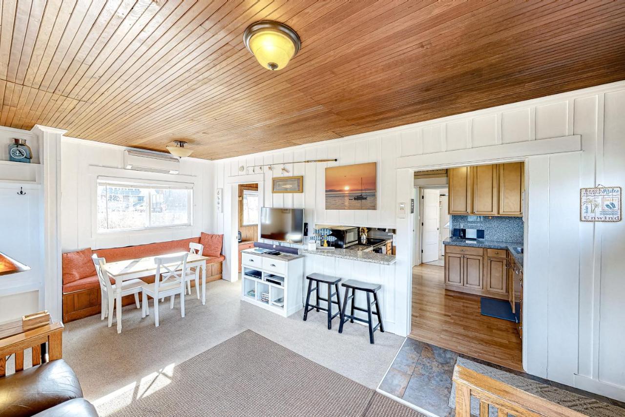 Cottage By The Sea Манзанита Экстерьер фото
